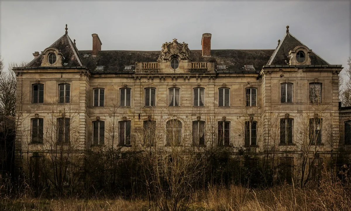 Мистические замки Франции: легенды, призраки и архитектурные загадки средневековья - 2